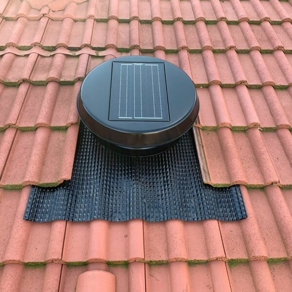 Extracteur d'air combles